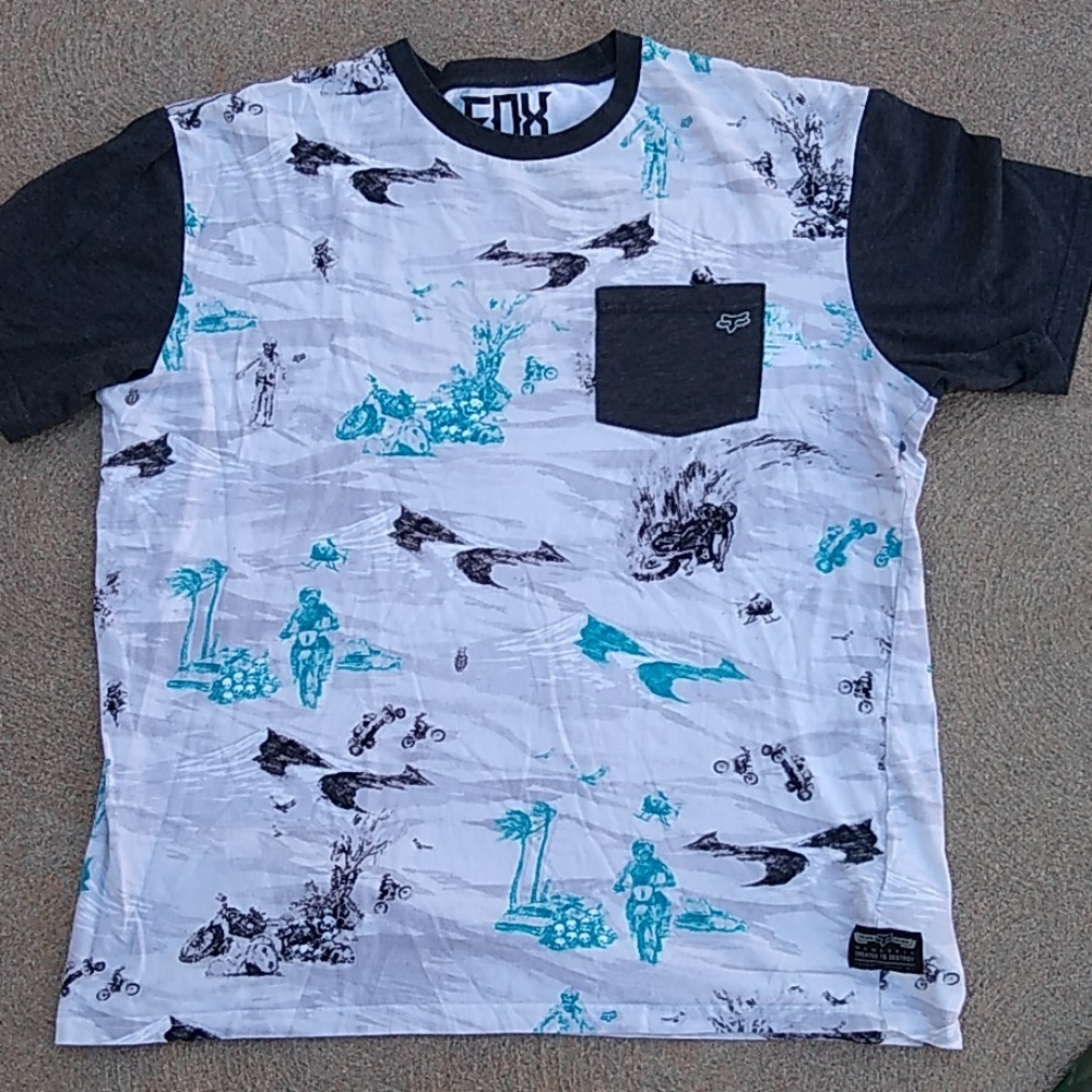 Bundle of tees - Picture 3 of 7